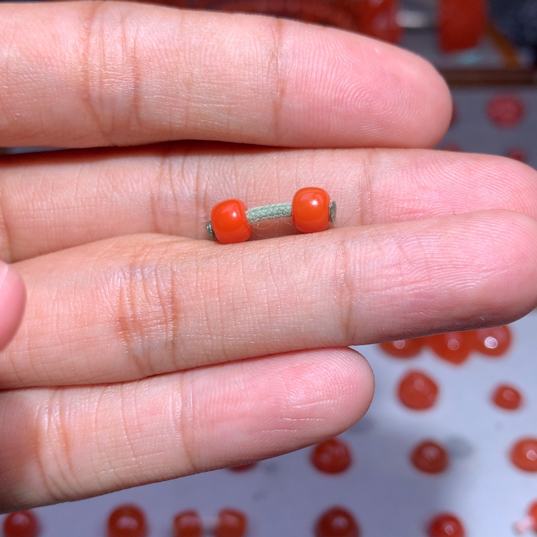 南红玛瑙老型对珠5.5未镶嵌