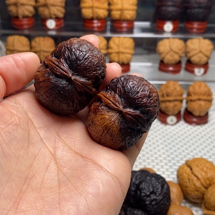 文玩核桃把件瀚****师3七彩元宝