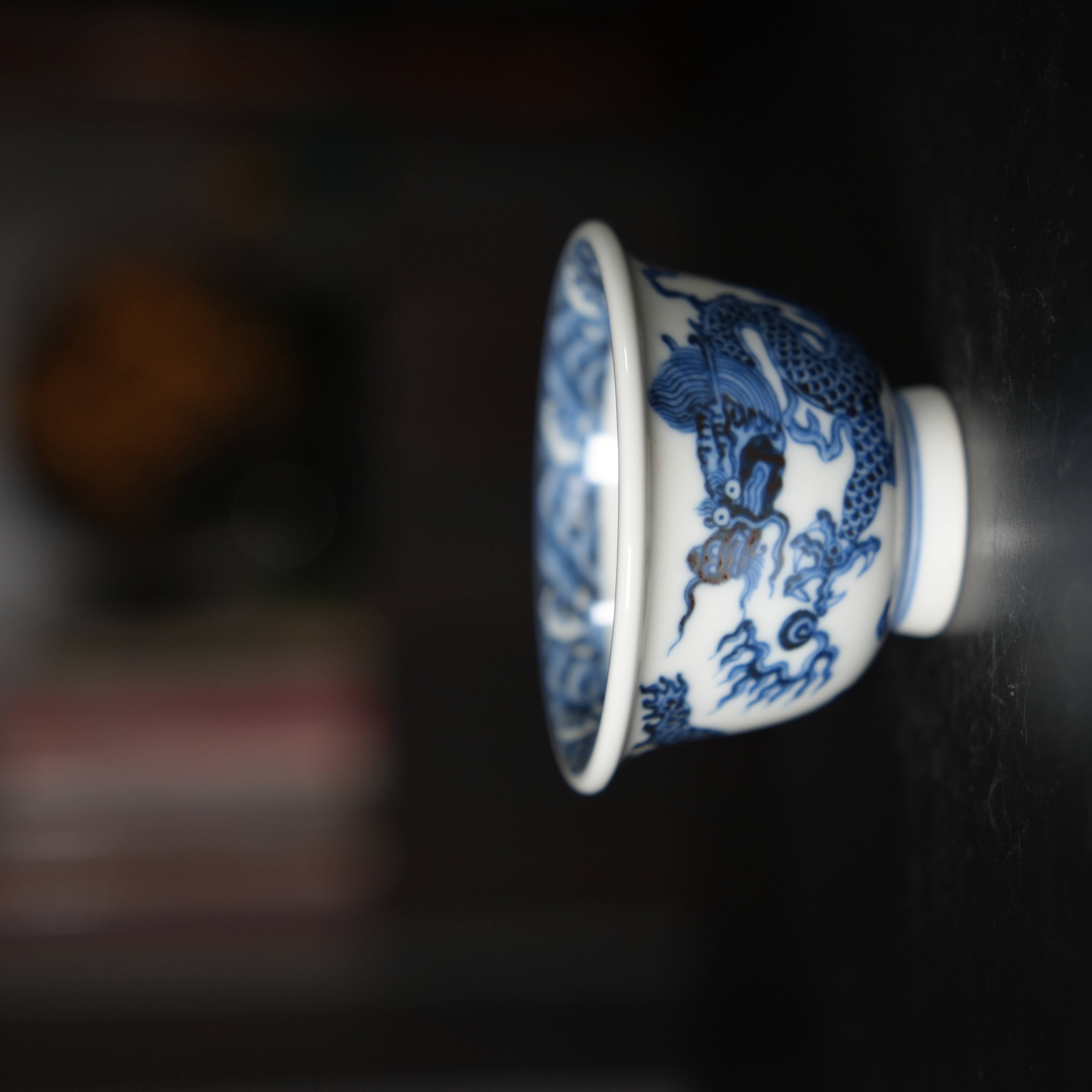 九悠阁严选-景德镇-丰雅赏玩宠粉款-霸王龙小压手杯45ML瓷器直播
