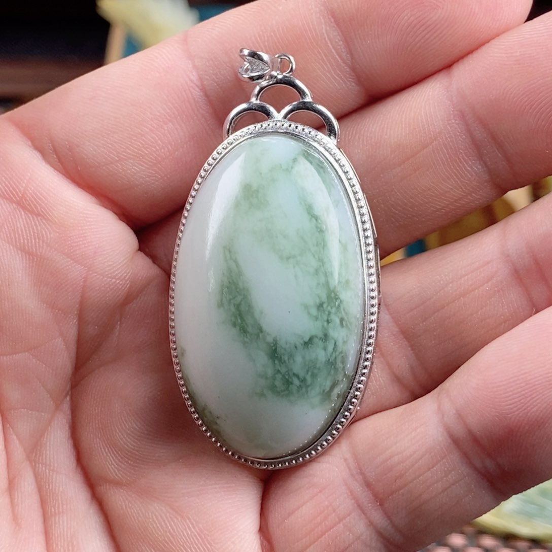 透闪石-蛇纹石玉吊坠银S925镶嵌