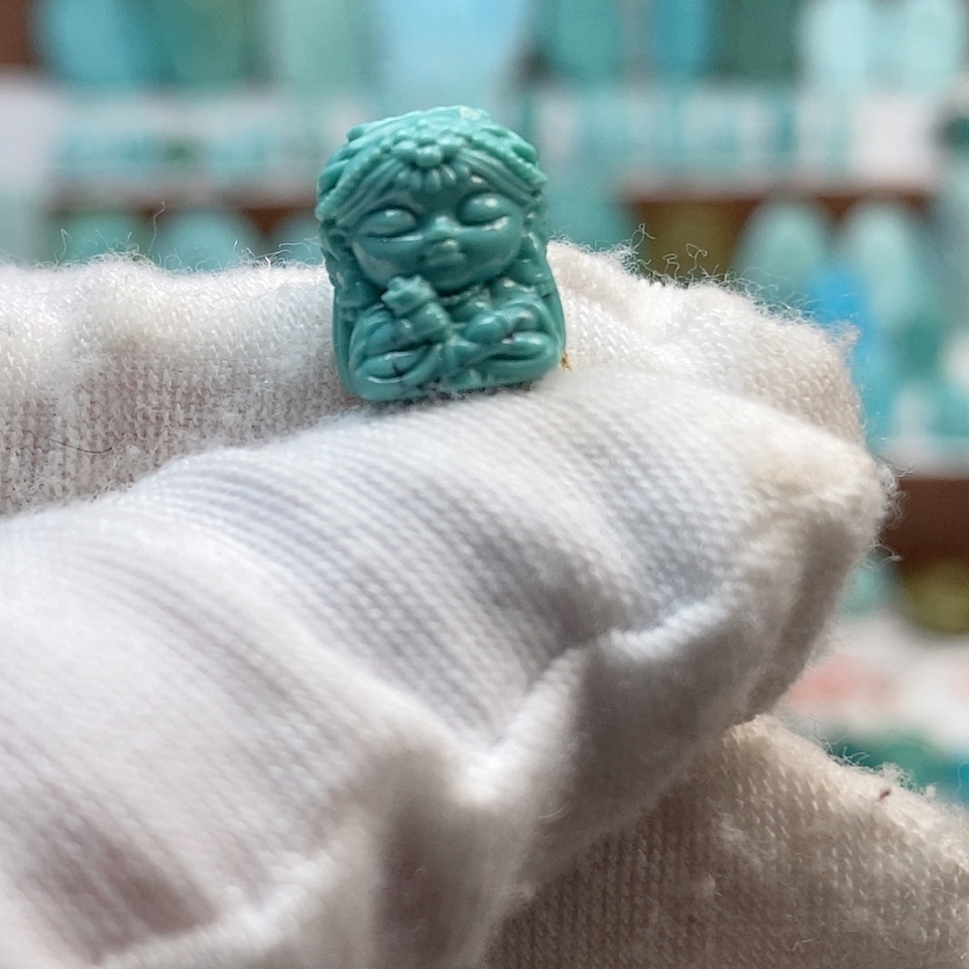 绿松石未镶嵌珠宝奇石