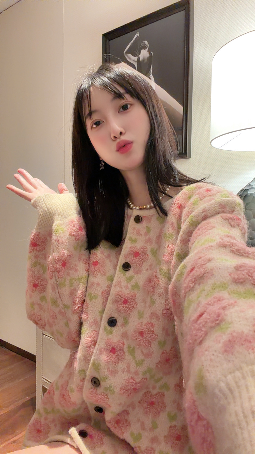 【张静芝】少女感重工满身立体粉花花系扣针织毛衣外套