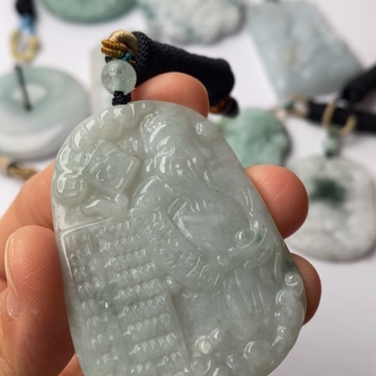 翡翠未镶嵌挂件翡翠