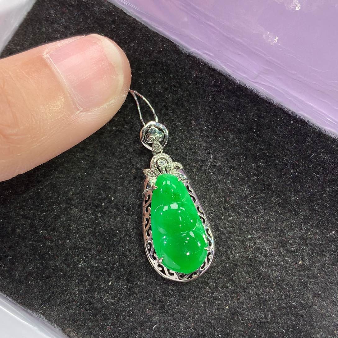 翡翠18K金镶嵌吊坠(赠链)