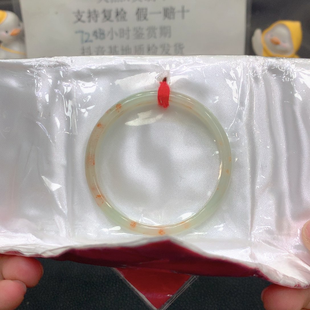 翡翠未镶嵌手镯50公主镯