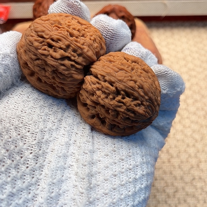 文玩核桃把件赵喜满南疆石