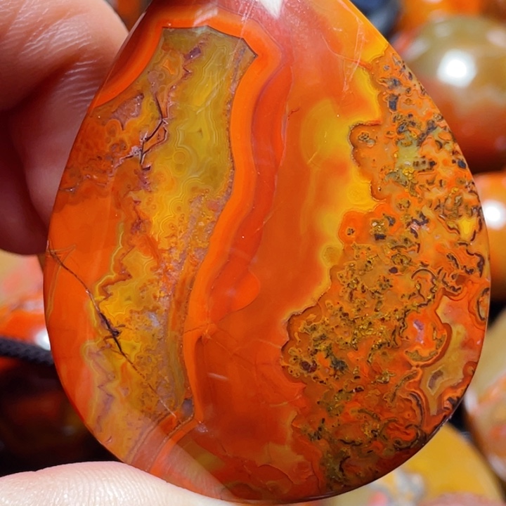 玛瑙/玉髓战国红玛瑙挂件未镶嵌