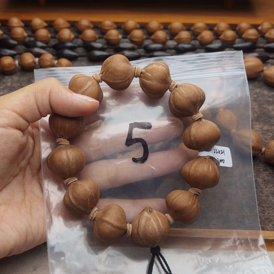 手串/手链橄榄核德*5号，2.2×2.1蜜桃臀