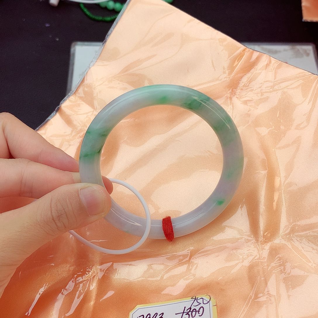翡翠未镶嵌手镯翡翠