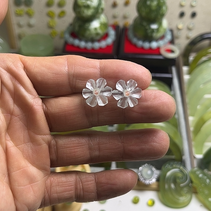 未镶嵌蛇纹石玉吊坠(不含链)