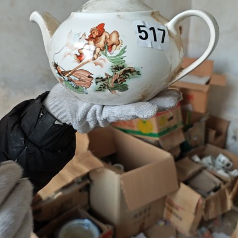 库存瓷片多孔茶壶