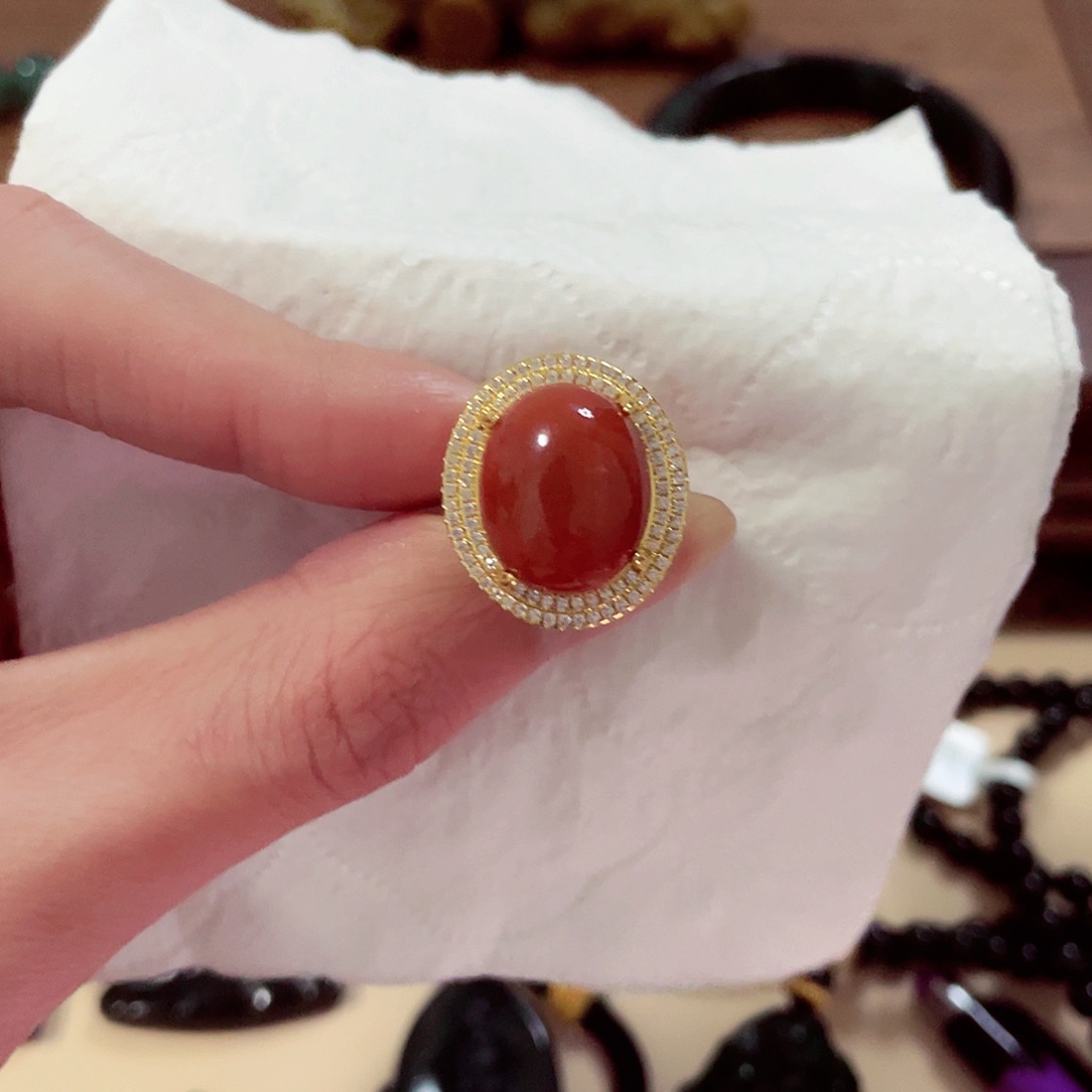 翡翠颈饰未镶嵌翡翠L