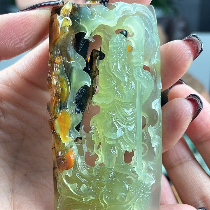 蛇纹石玉颈饰未镶嵌