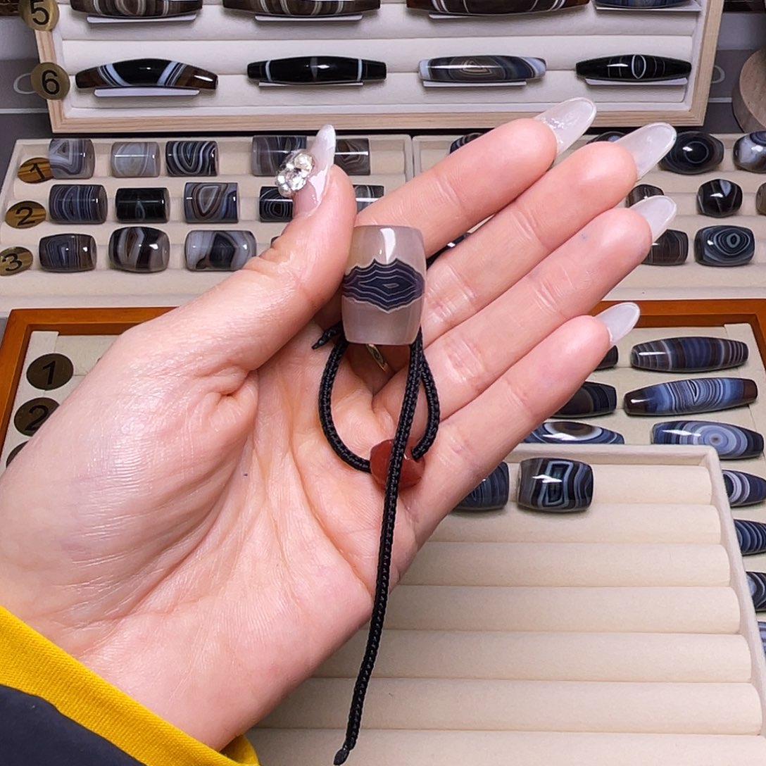 再***_玛瑙/玉髓未镶嵌颈饰