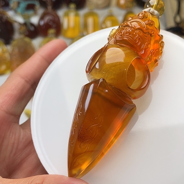 琥珀（棕珀）裸石未镶嵌子*曰缅甸琥珀原矿