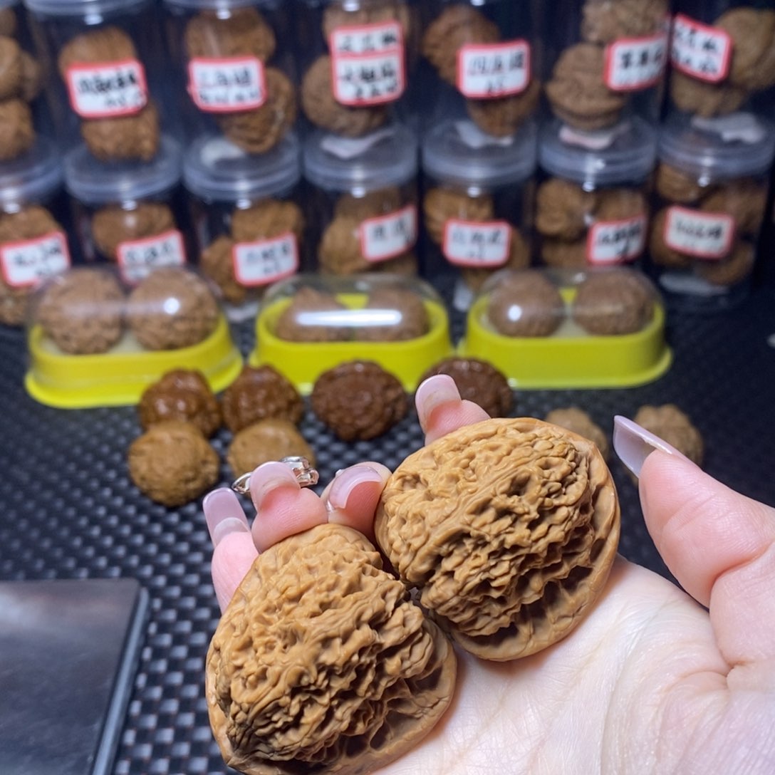 文玩核桃吊坠全家福42