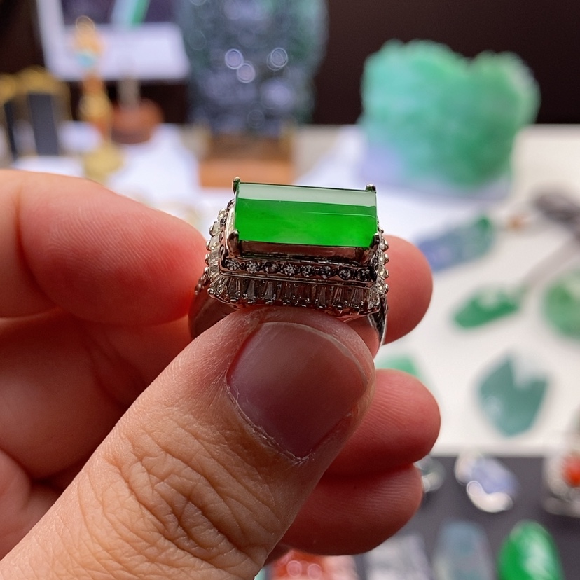 【闪购商品】未镶嵌定制翡翠裸石