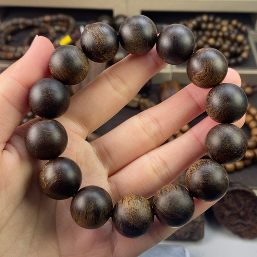 【闪购商品】沉香手串@*翔越南芽庄白奇楠留疤玉化