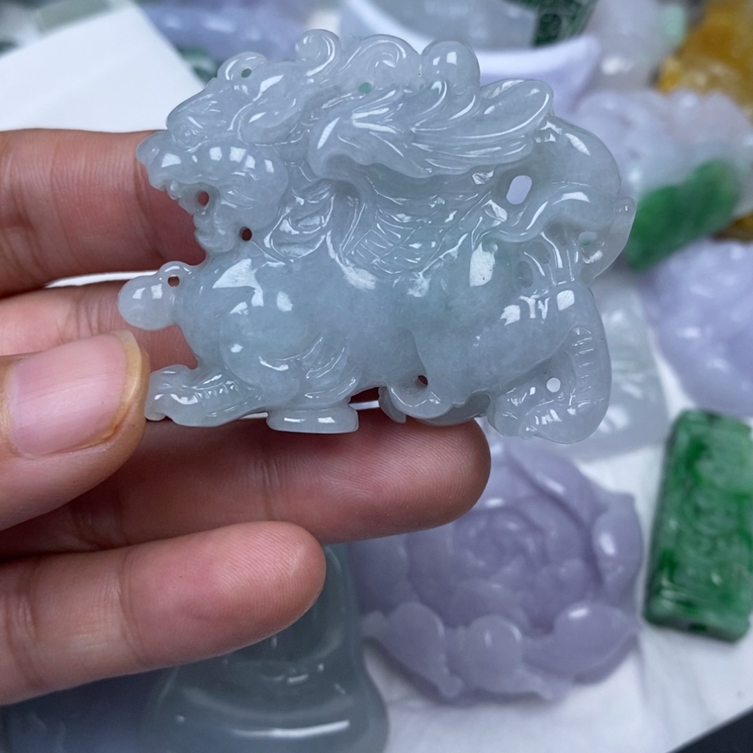 翡翠未镶嵌颈饰翡翠4