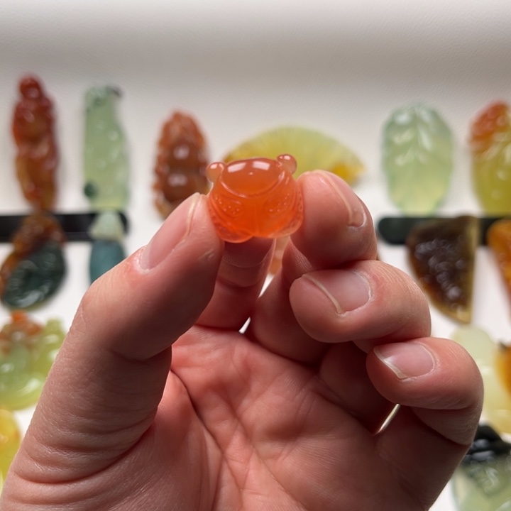 岫玉未镶嵌颈饰岫玉