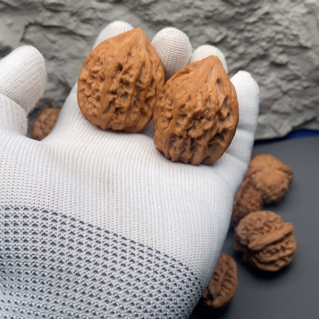 文玩核桃吊坠40鸡心