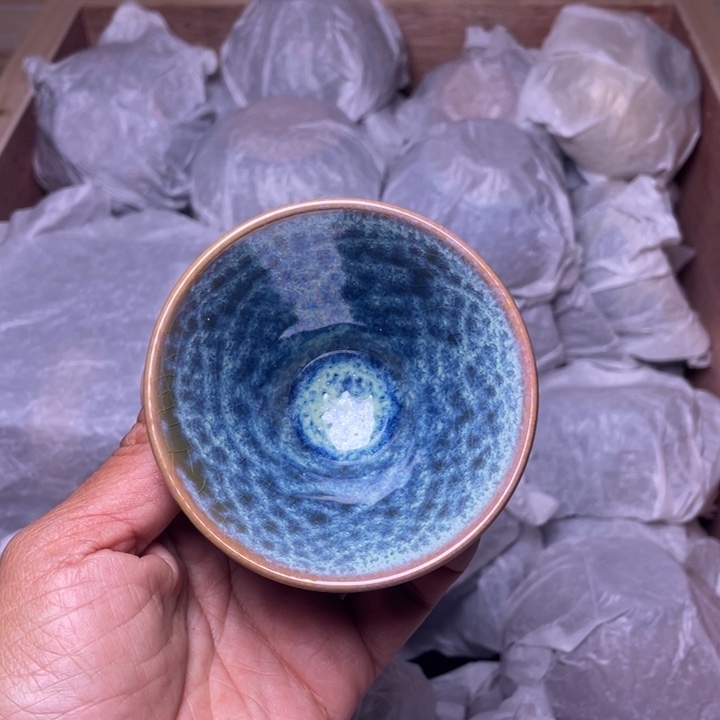 茶盏不用谢哈兄弟哈