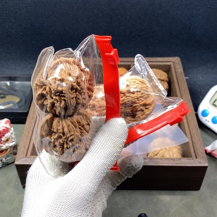 磊***哥核桃等经济林果地