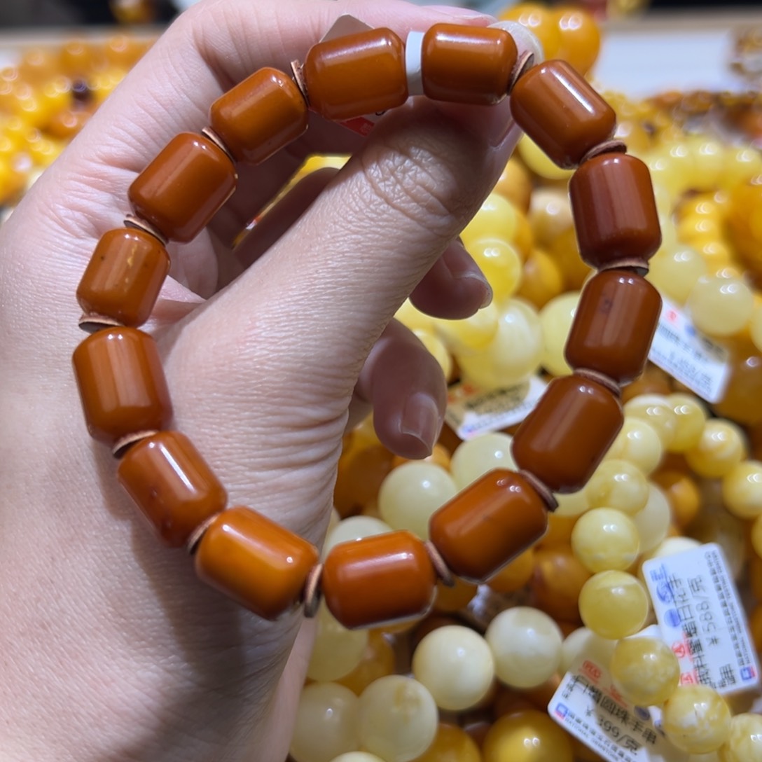 琥珀珠宝奇石未镶嵌