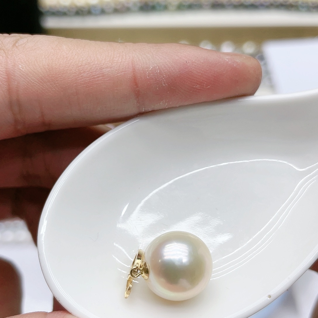 海水珍珠颈饰18K金镶嵌