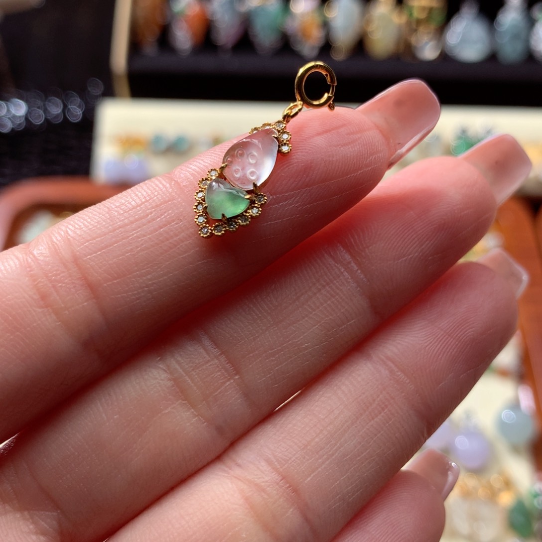 翡翠颈饰18K金镶嵌弃*翡翠