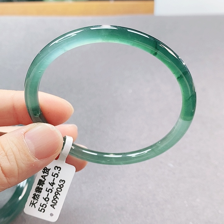 【闪购商品】翡翠手镯（圆镯）未镶嵌