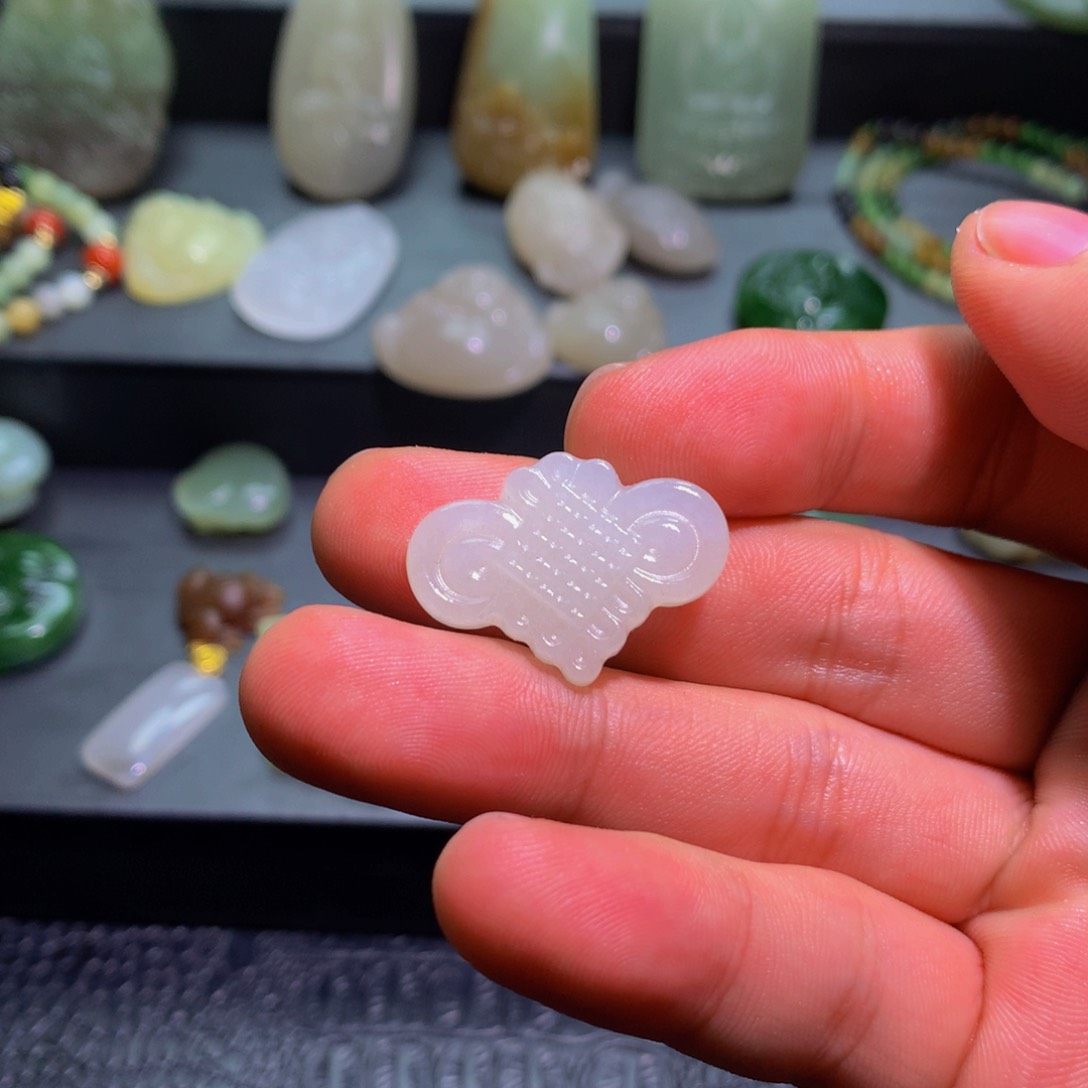 和田玉颈饰未镶嵌旧**止