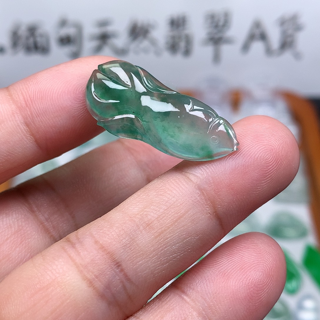 翡翠裸石缅甸天然A货翡翠冰种年年有余