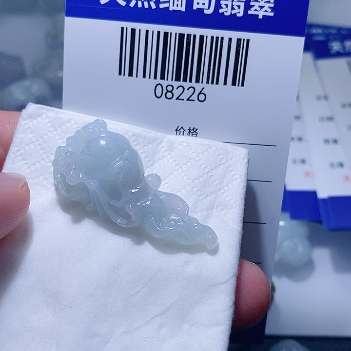 翡翠未镶嵌颈饰天光墟翡翠市场现金代购