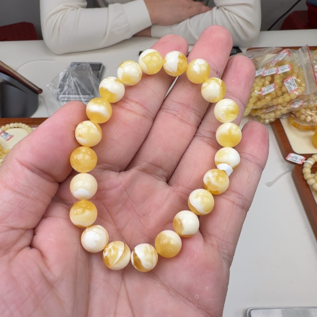 琥珀未镶嵌裸石蜜蜡手串