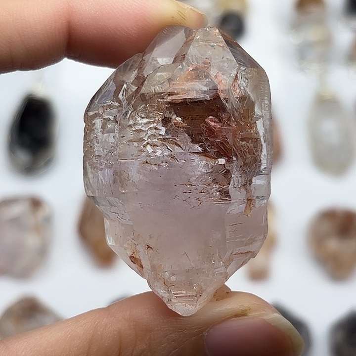 水晶未镶嵌颈饰红泥闪灵钻手握/摆件50mm