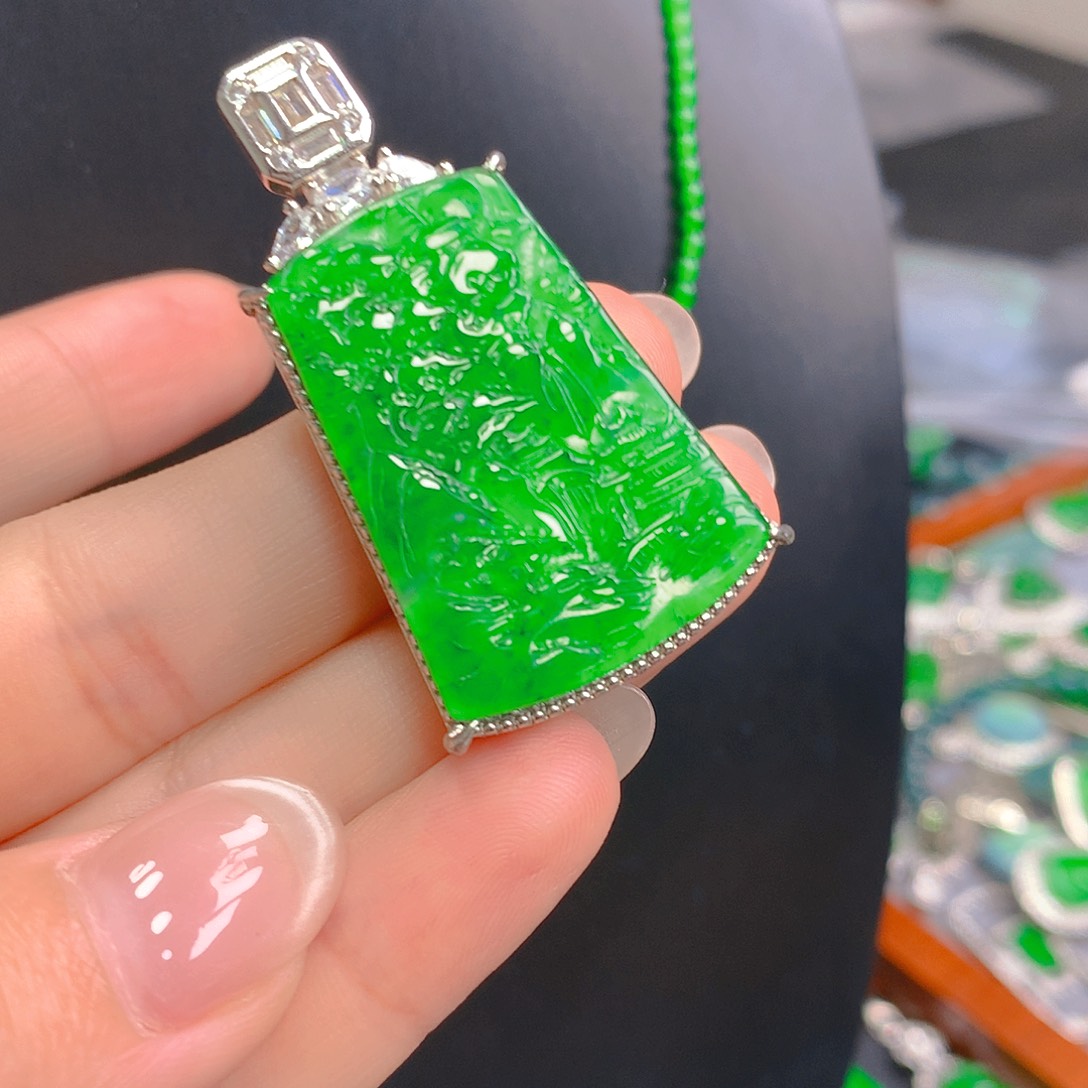 翡翠未镶嵌吊坠(不含链)