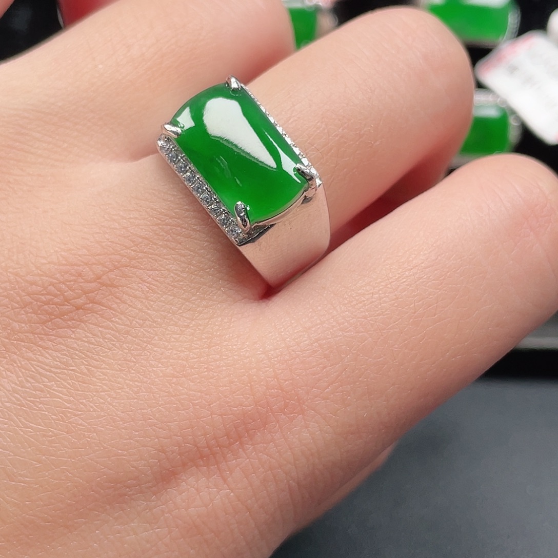 翡翠银S925镶嵌戒指没有运费险3125