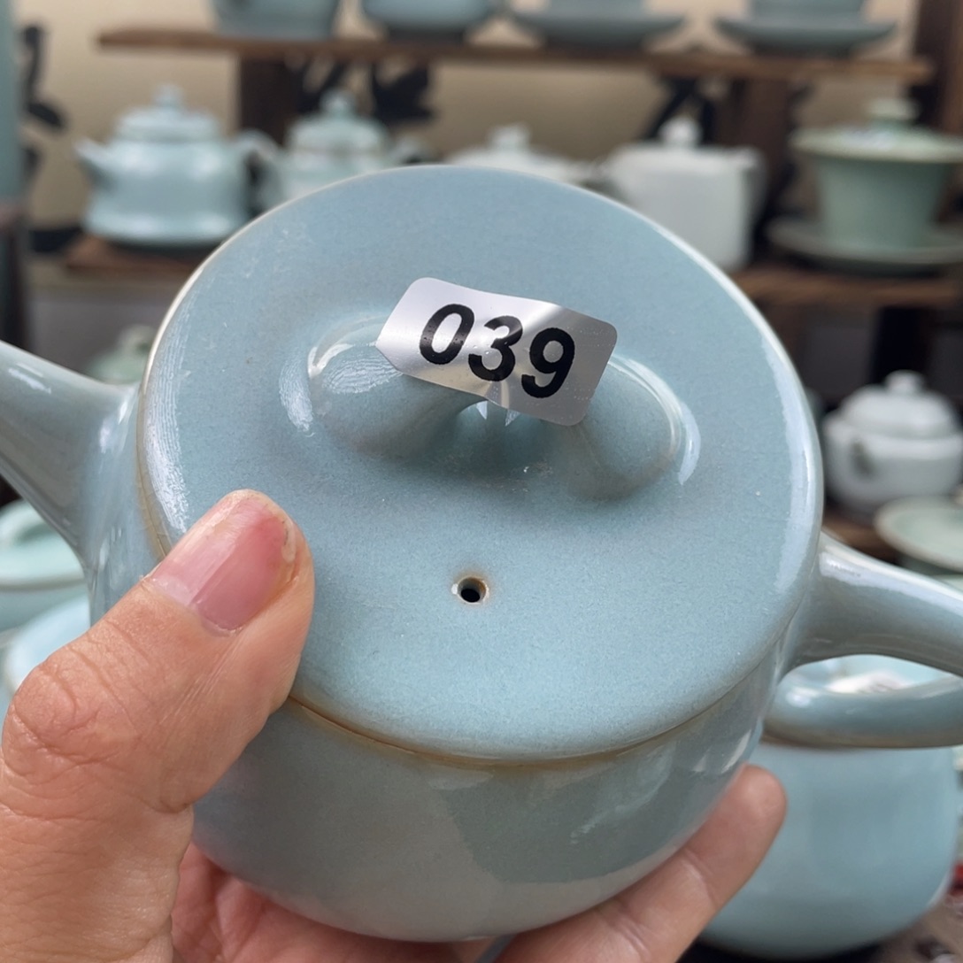 悟***茶陶微瑕039……………………天青