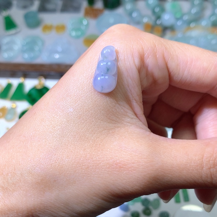 翡翠颈饰未镶嵌豆子