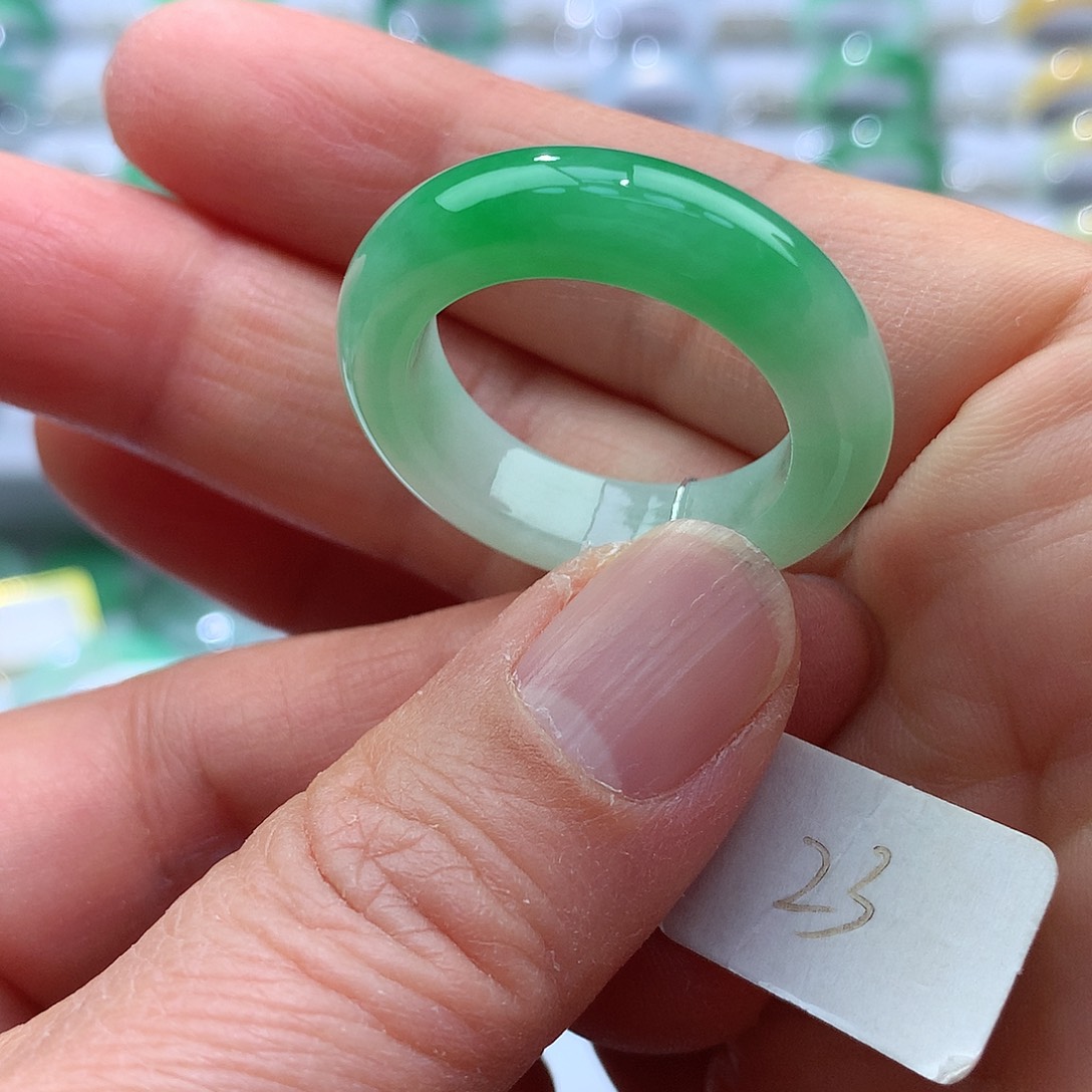 翡翠戒指未镶嵌23号
