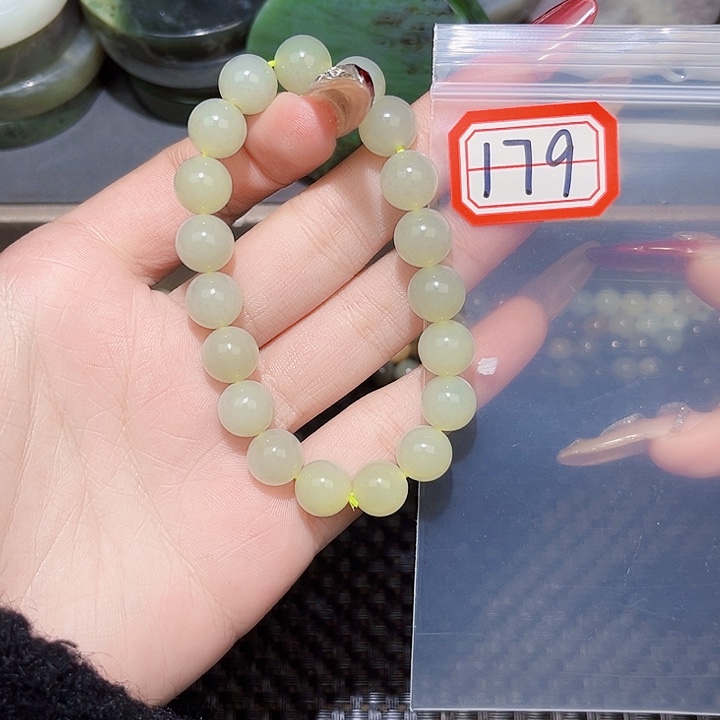 和田玉和田玉边角料随机发未镶嵌