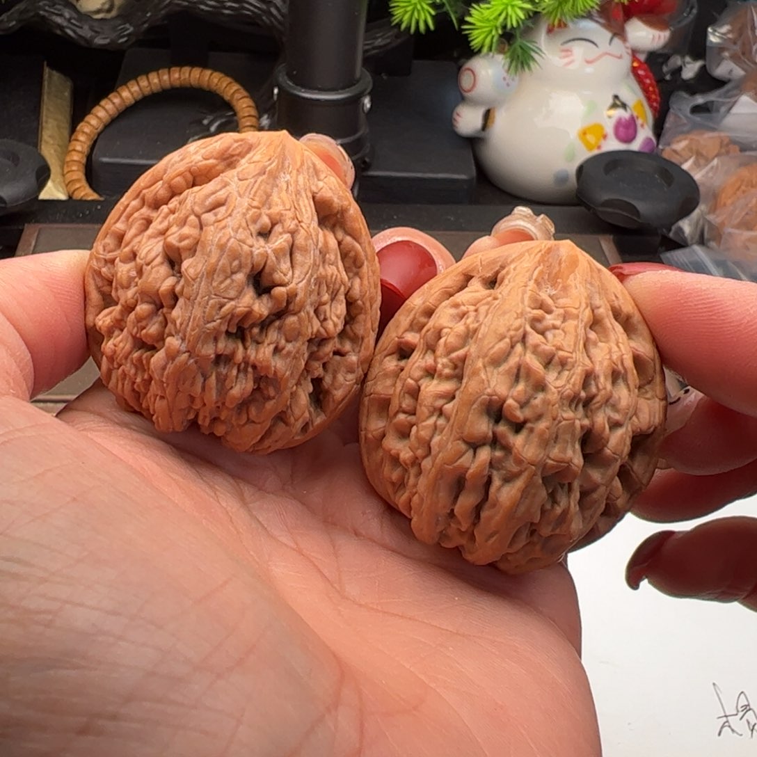 文玩核桃吊坠滢虎头王41