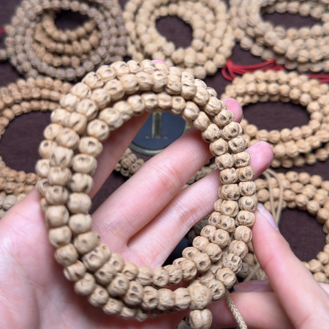 柏香籽/百香籽手串阿**i