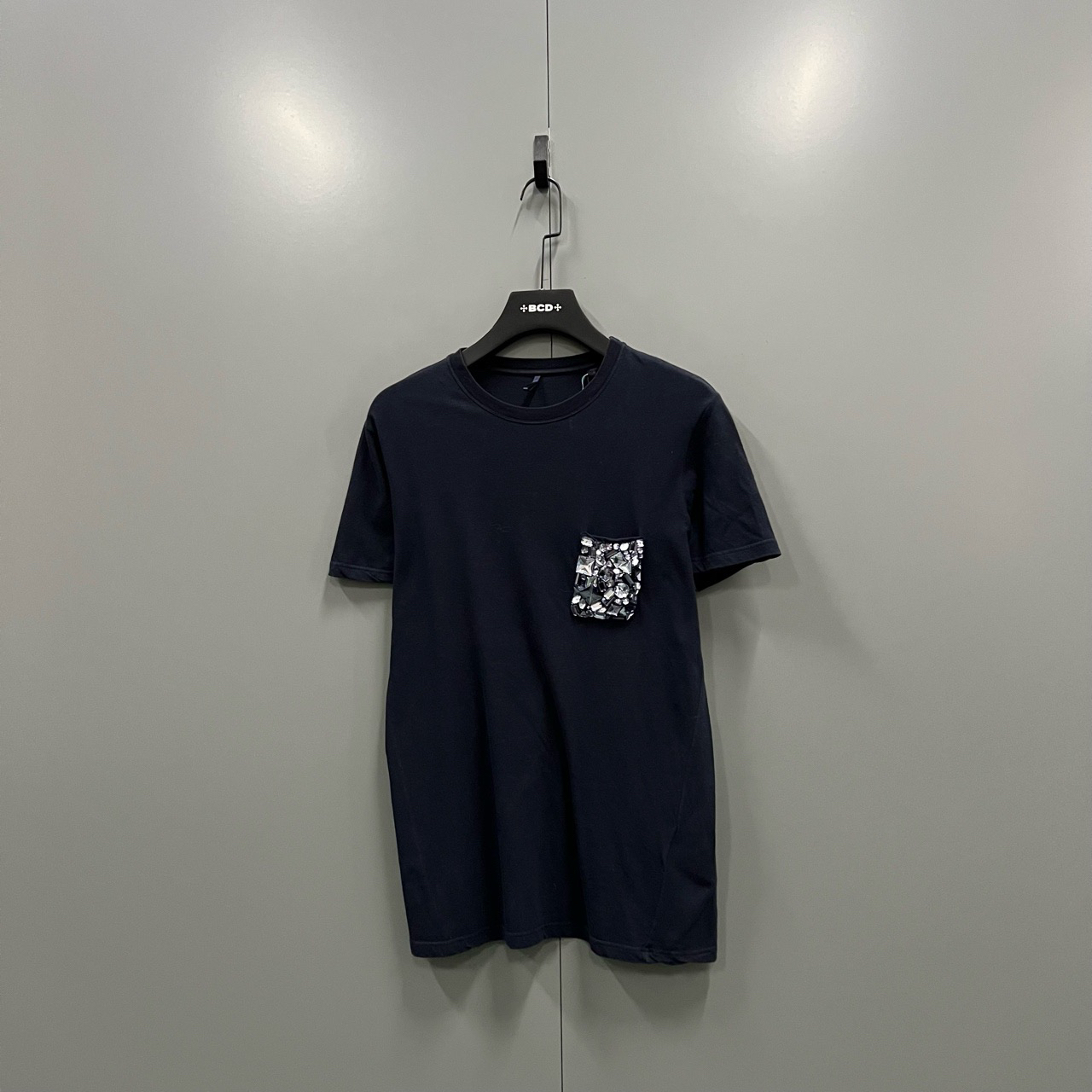 99新 BURBERRY/博柏利 （ab）藏青色口袋水钻短袖 S码