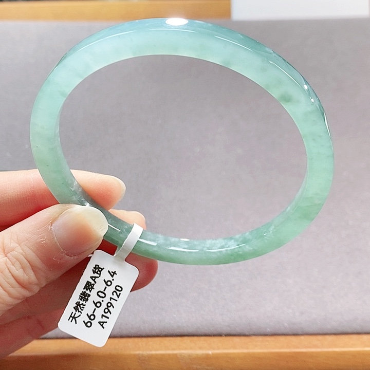 【闪购商品】翡翠手镯（圆镯）未镶嵌