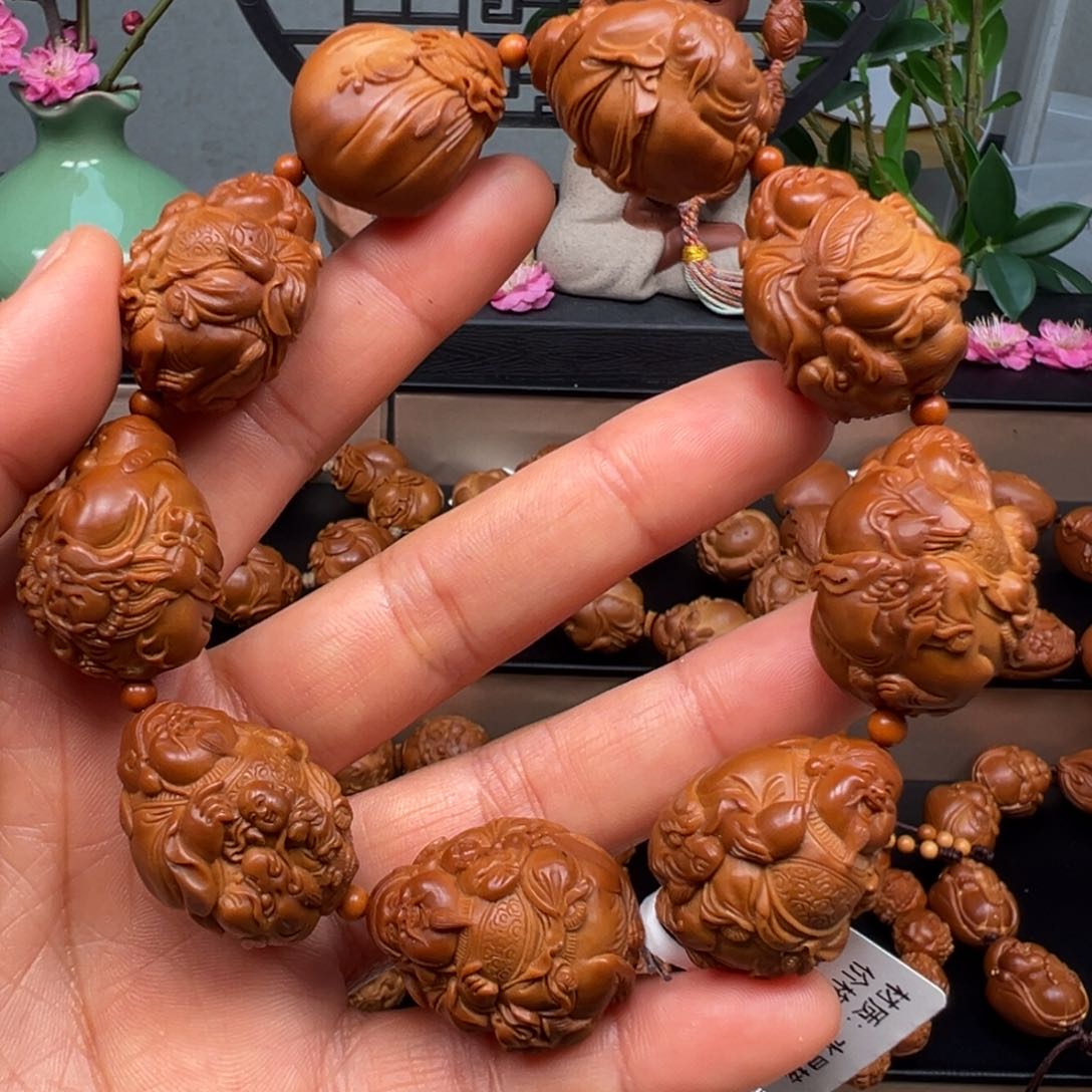 橄榄核吊坠财神手串