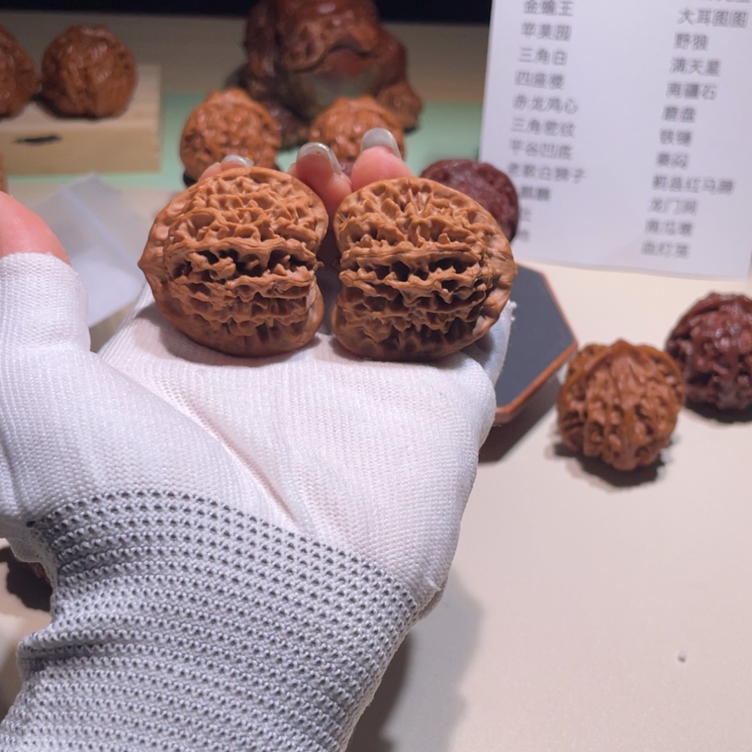 甜****文玩核桃吊坠38.37秦闷3975