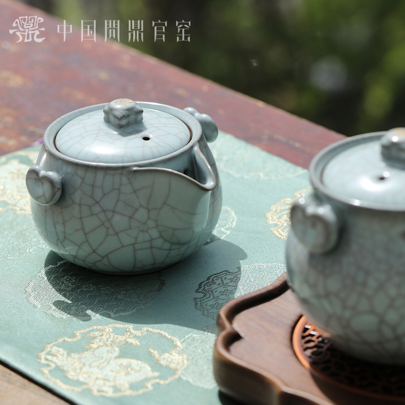 问鼎官窑玉琮金标如意宝瓶（小）