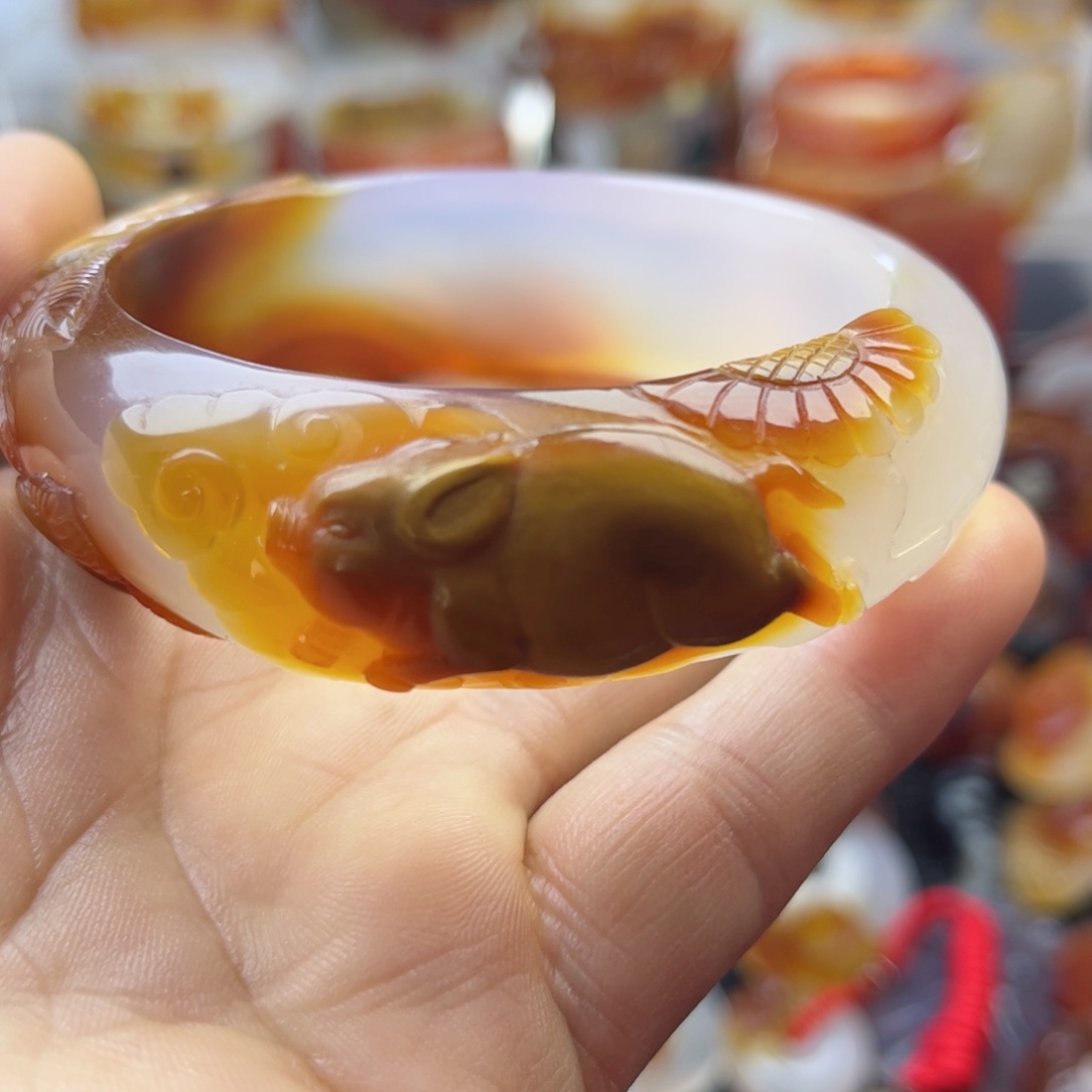 玛瑙/玉髓手镯未镶嵌